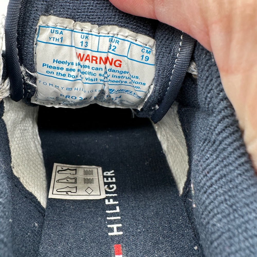 Tommy Hilfiger x Heelys Pro 20 Sneaker Skate Shoes Size Youth 1 - Picture 6 of 10